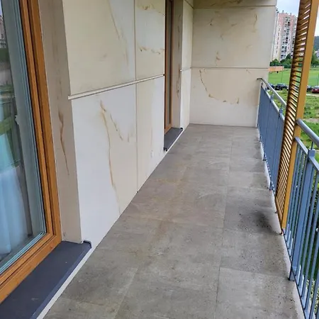 Apartament アパート ルミア